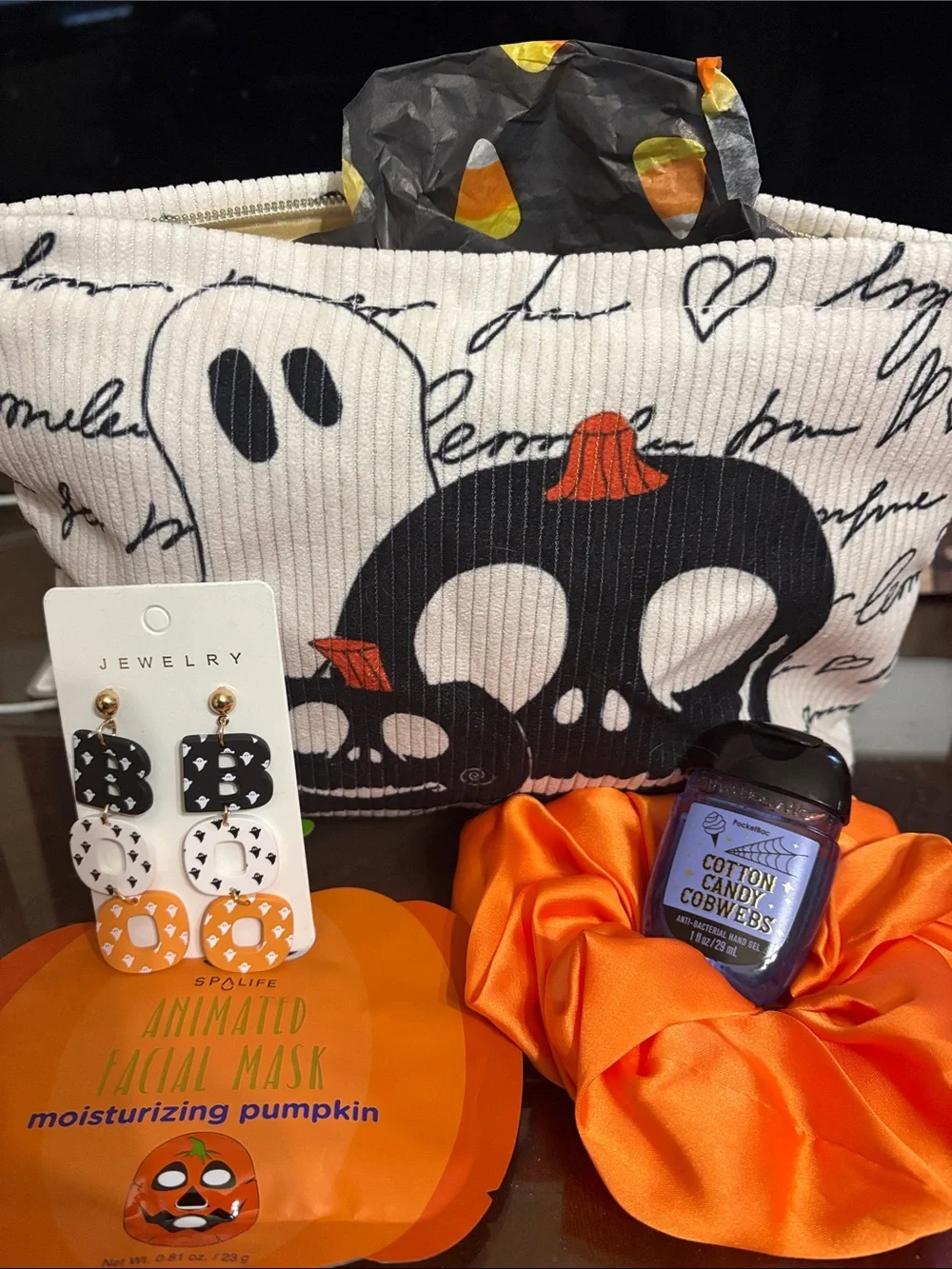 Halloween Beauty Bag Bundle- Earrings, Face Mask, Sanitizer, Hair Tie & Pouch 👻